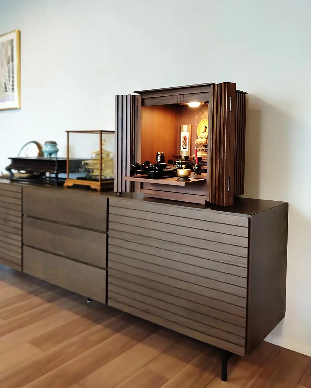 お部屋の雰囲気に、静かに寄り添うお仏壇。